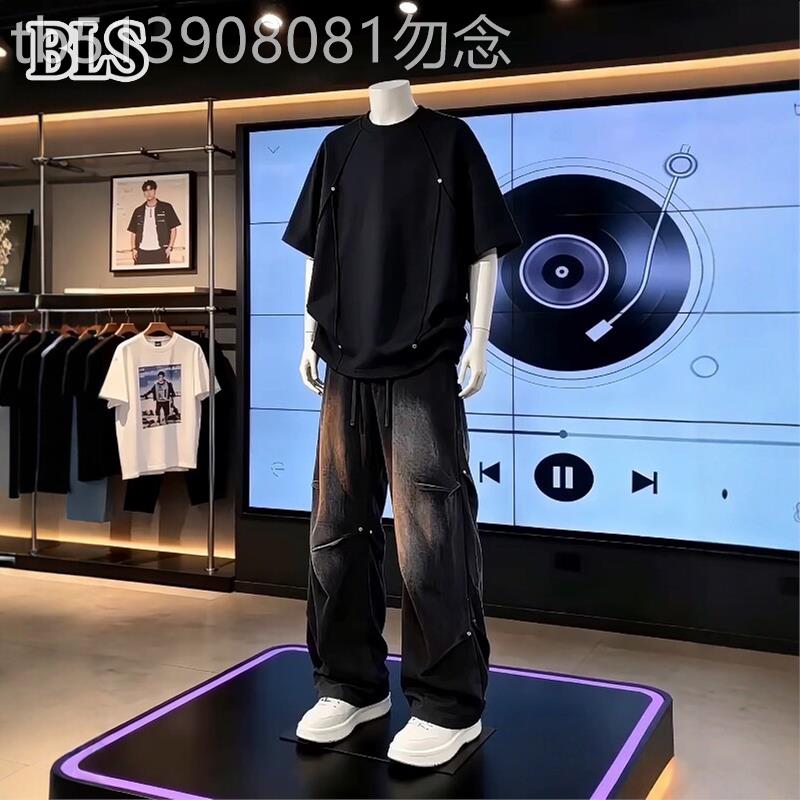 高端黑色休闲运动套装男士夏季拼接短袖t恤褶皱弯刀牛仔裤两件套