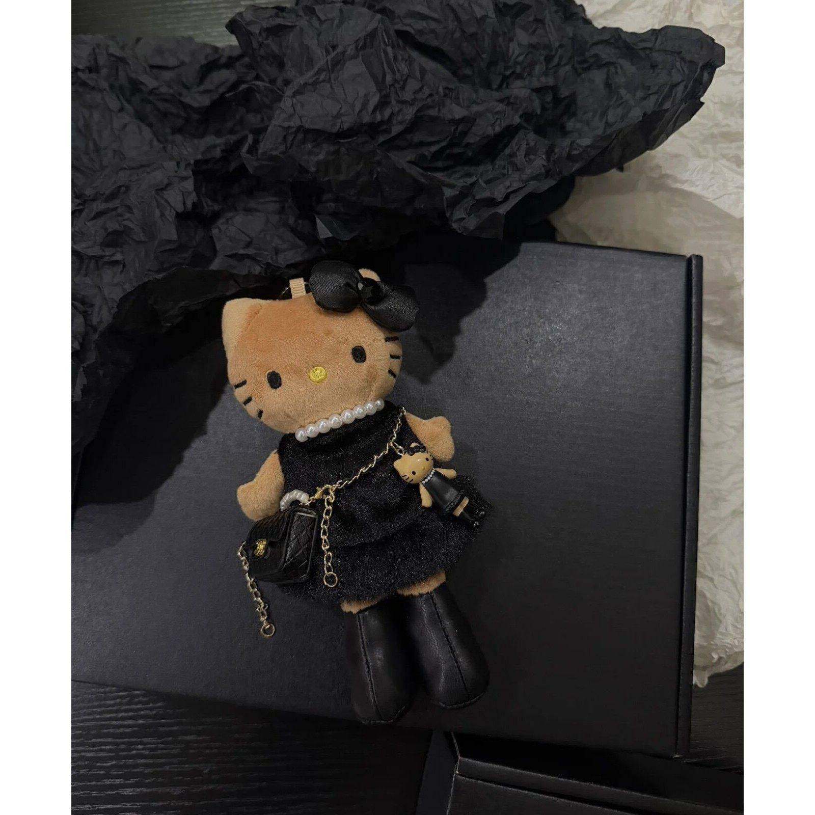 日本黑皮长腿kt挂件黑色毛绒套装阔腿裤kitty包挂气质娃娃挂件女,服饰配件/皮带/帽子/围巾,包挂件,淘宝优惠券,粉丝福利购,淘宝优惠卷