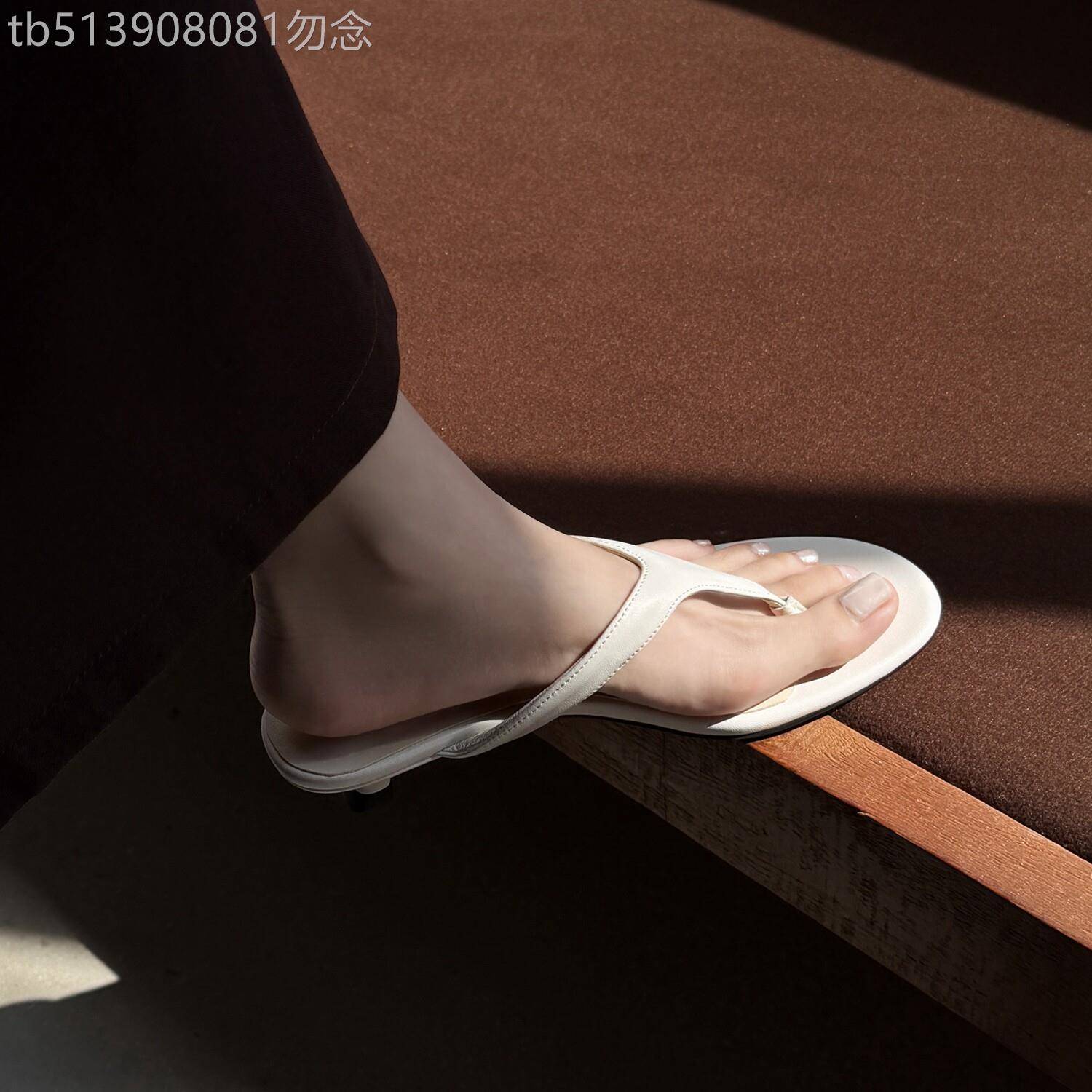 海边漫步~ 极简气质人字拖女韩系圆头夹趾细跟凉拖鞋2026夏季新款