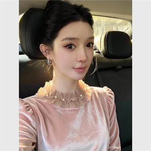 高级感轻奢减龄洋气叠穿内搭法式小上衣蕾丝领拼接粉色丝绒衬衫女