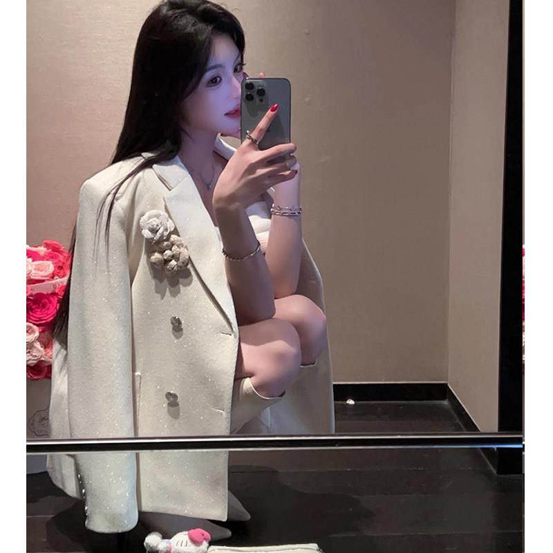 白色小香西服外套女早春2025款宽松休闲高级感气质名媛上衣含花朵