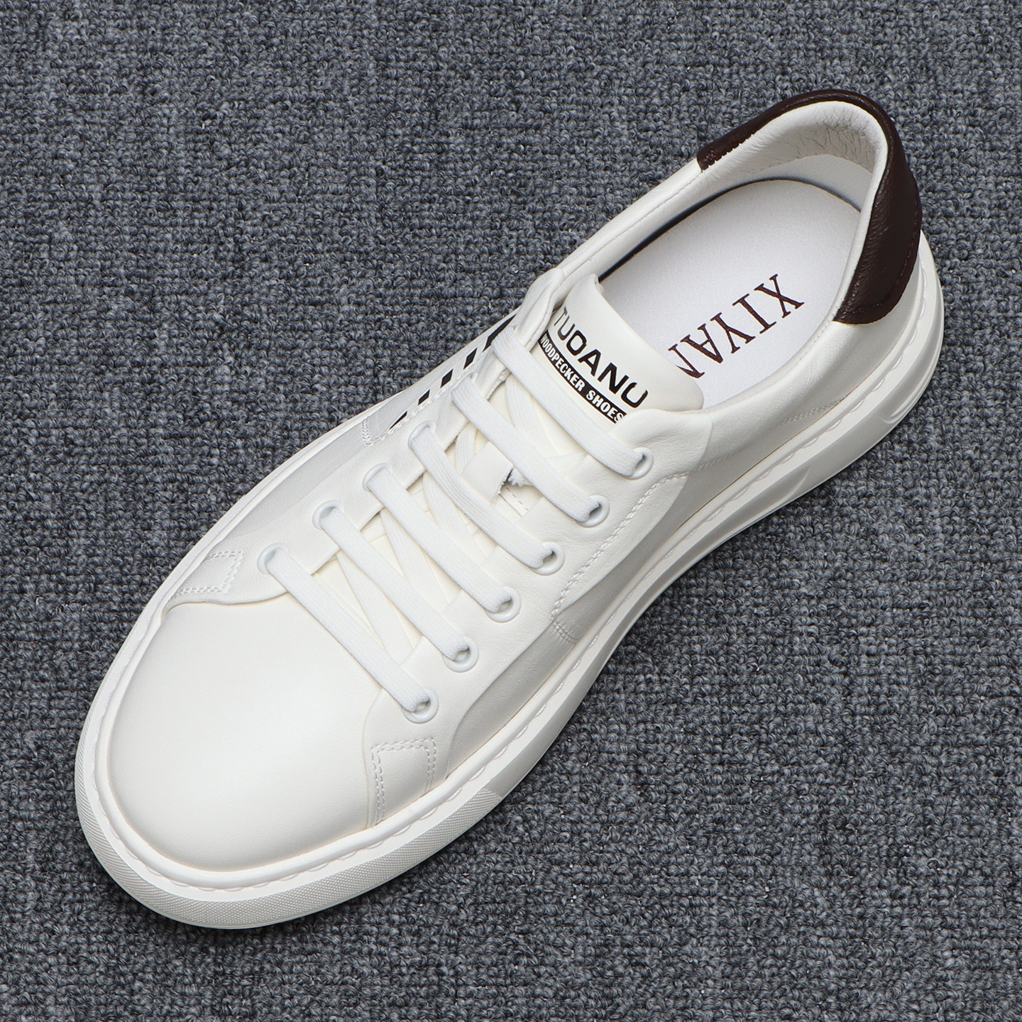 纯皮小白鞋男款2026春季新款男士白色板鞋轻便透气一脚蹬休闲鞋子