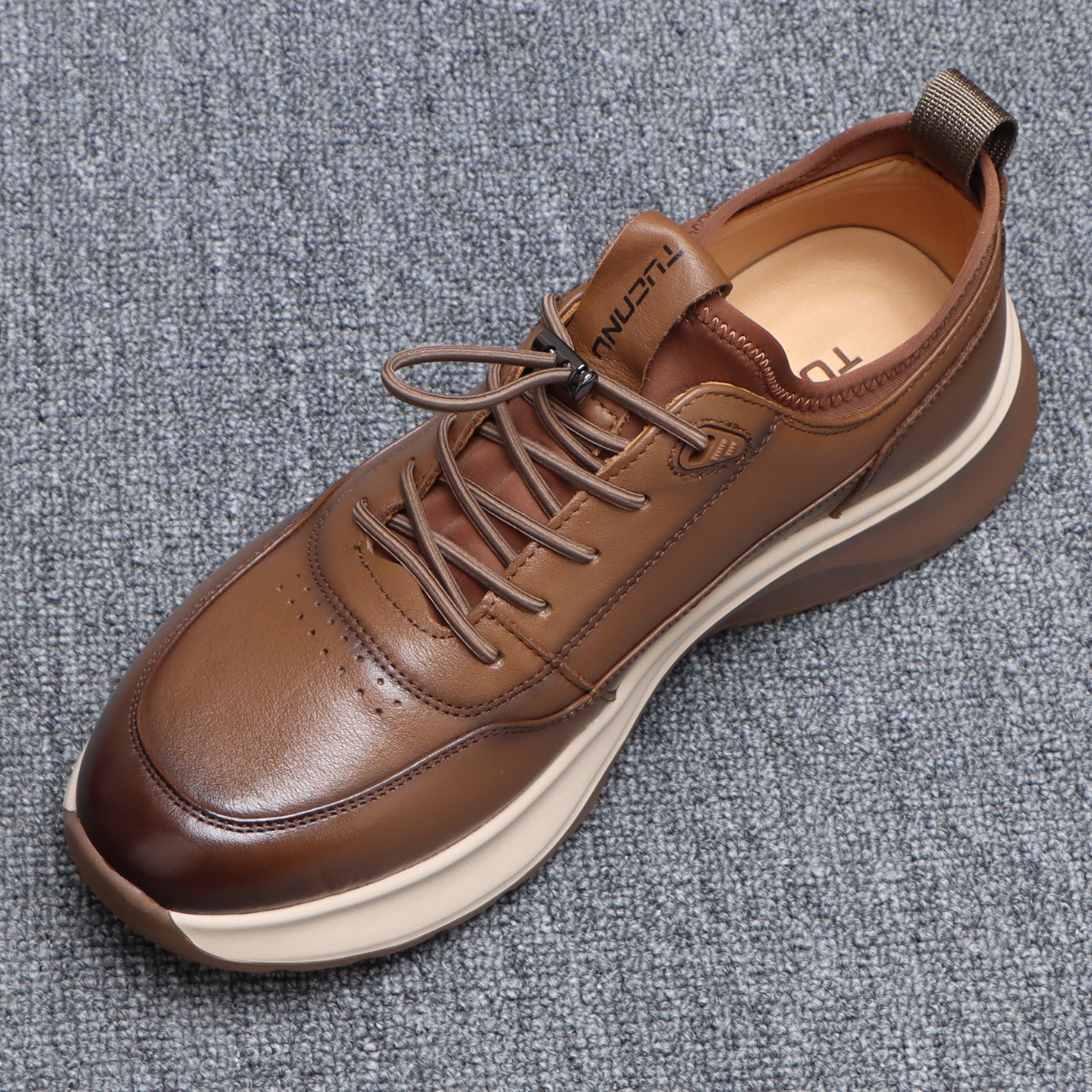 时尚休闲鞋透气百搭一脚蹬运动鞋