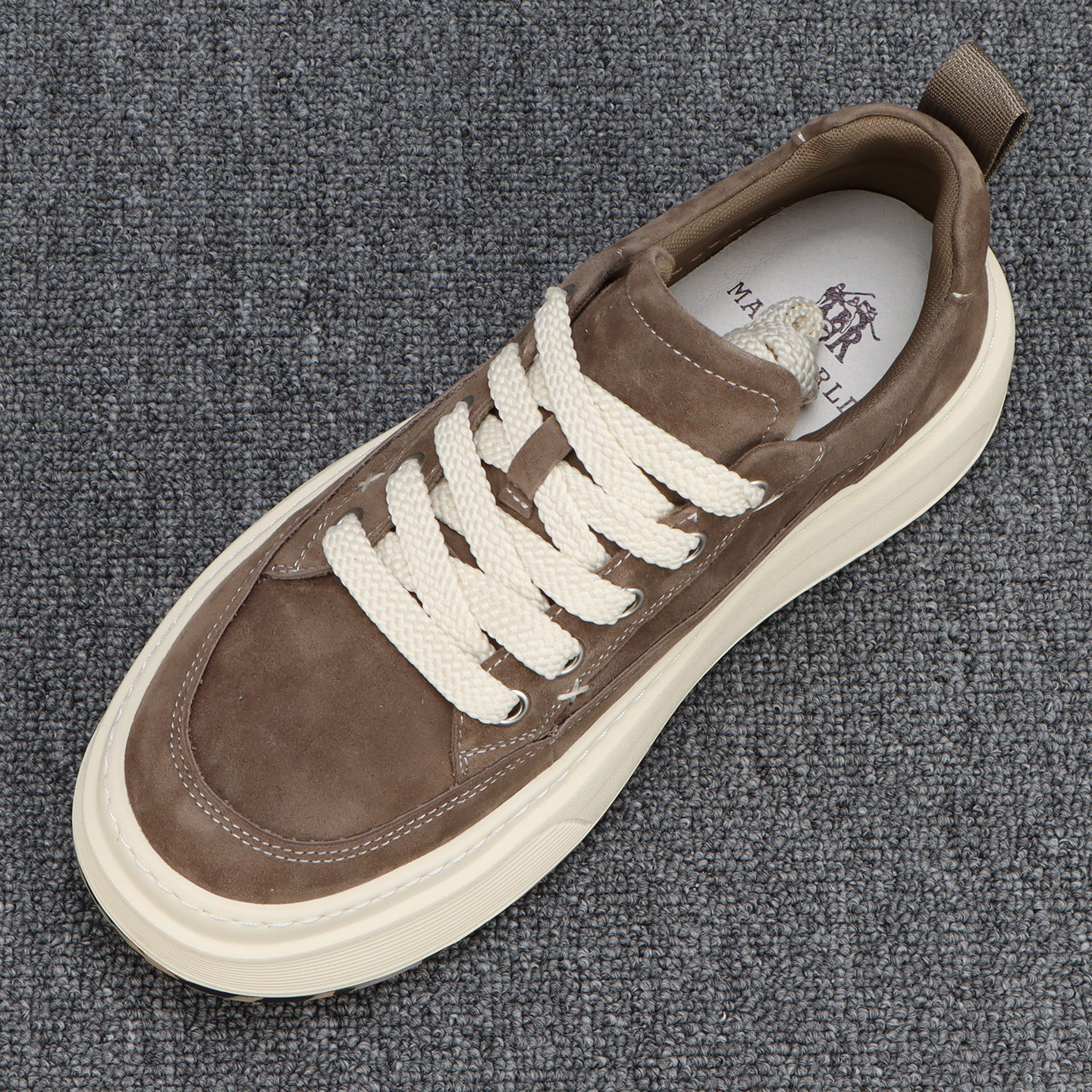 韩版百搭厚底男鞋2026新款春季潮鞋轻便透气时尚运动休闲板鞋男款