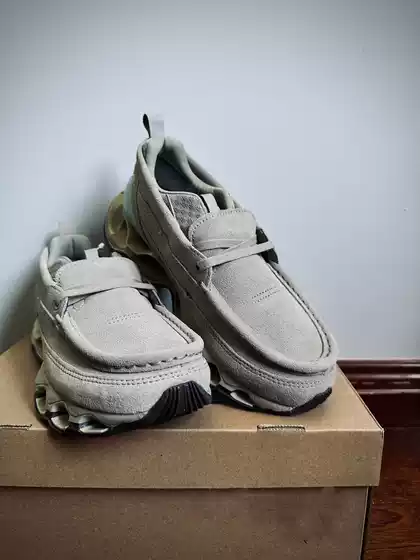 Outdoor Jogging Shoes, Thick-Soled Commuting Sneakers, Shock-Absorbing Casual Trendy Running Shoes for Men and Women, Low-Top Loafers for Hiking