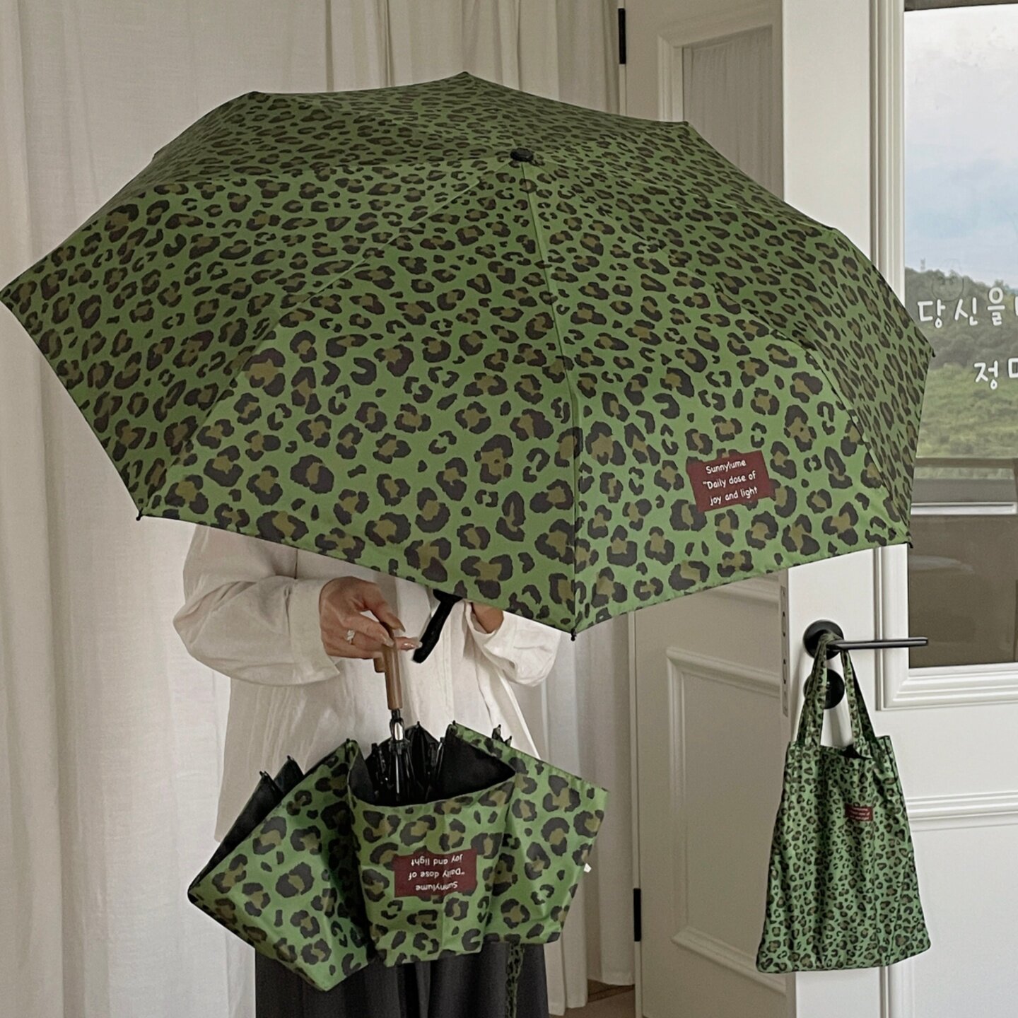 复古禁欲系豹纹雨伞女晴雨两用黑胶防晒太阳伞折叠便携小众遮阳伞