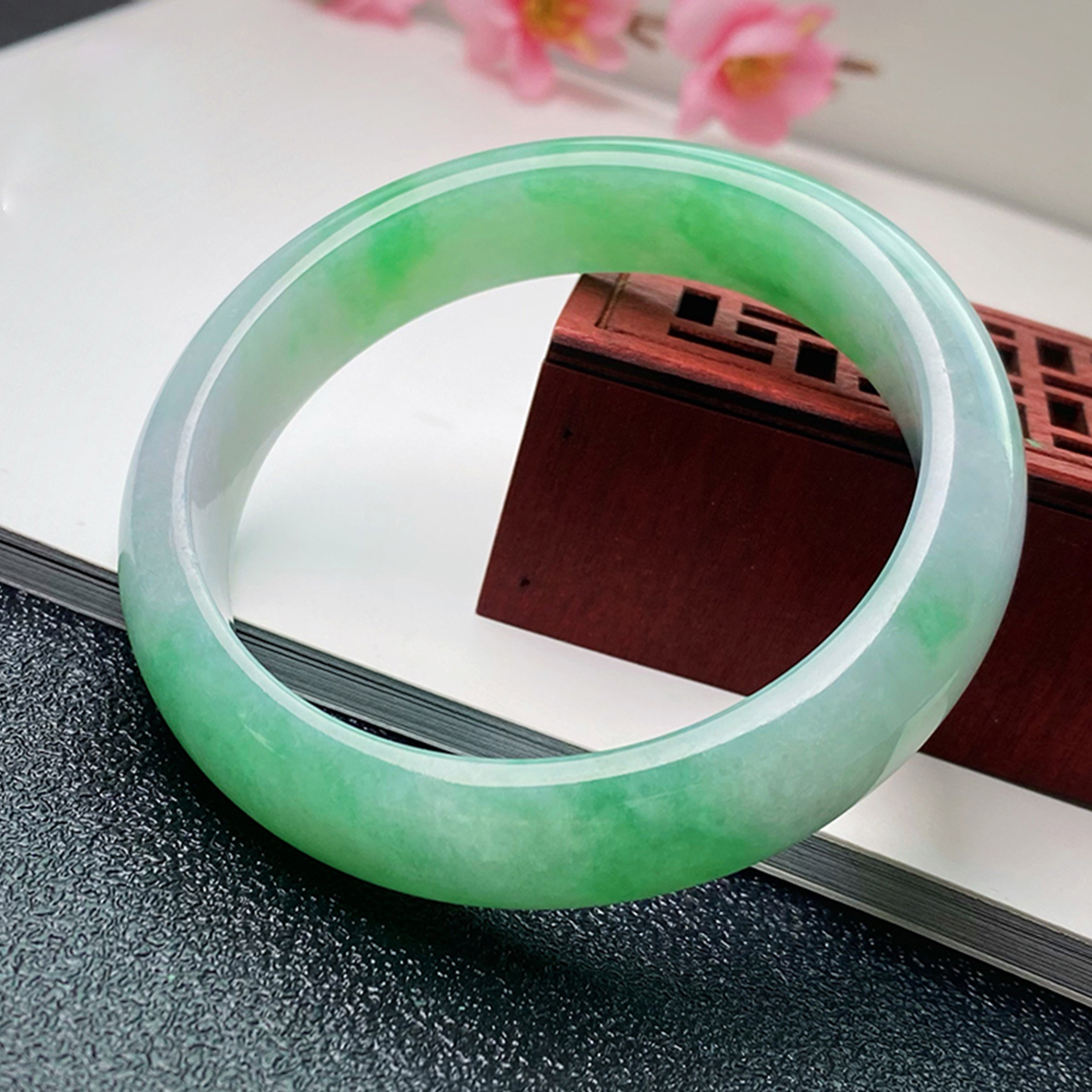 七彩云南缅甸A货天然翡翠冰种满阳绿带紫色手镯一物一证支持复检