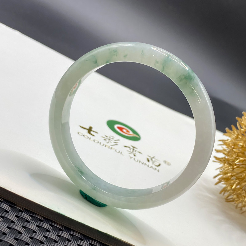 七彩云南缅甸A货天然翡翠冰种飘绿花翡翠手镯一物一证支持复检