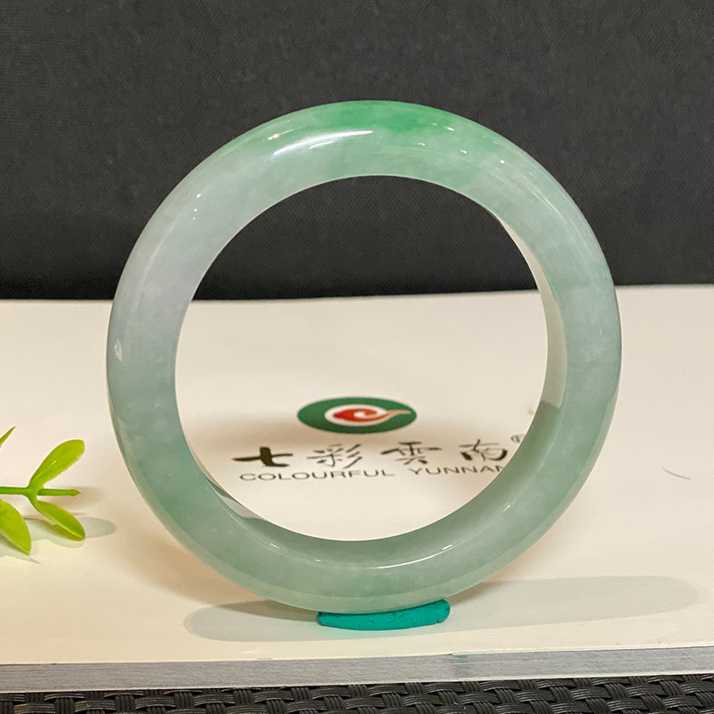 七彩云南缅甸A货天然翡翠糯冰种飘绿花翡翠手镯一物一证支持复检