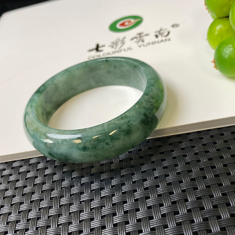 七彩云南天然翡翠油青翡翠手镯