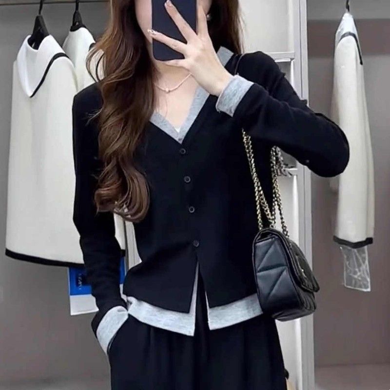 假两件T恤开衫女春秋款高级感黑色v领打底衫内搭短款修身上衣批发