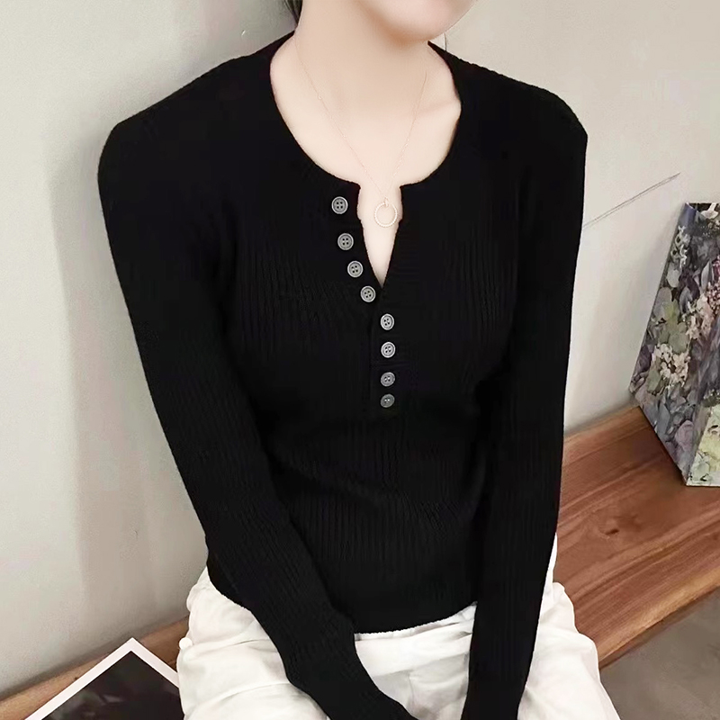 针织衫女款剪刀领简约内搭长袖