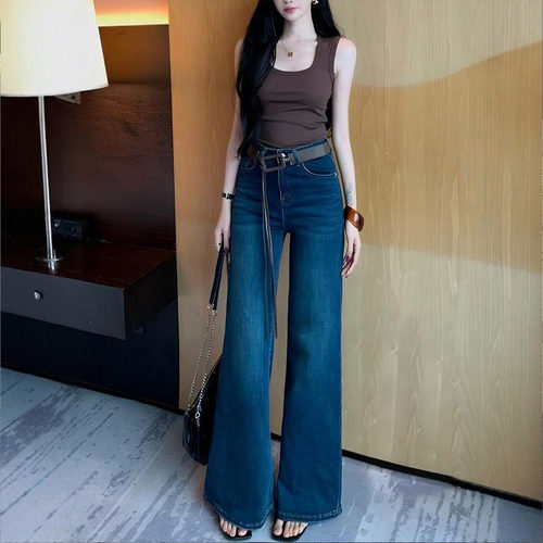 复古不贴腿微喇牛仔裤女