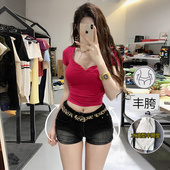 低腰辣妹显瘦热裤 李李服饰甜酷斑纹腰带丰胯牛仔短裤 女2026冬季