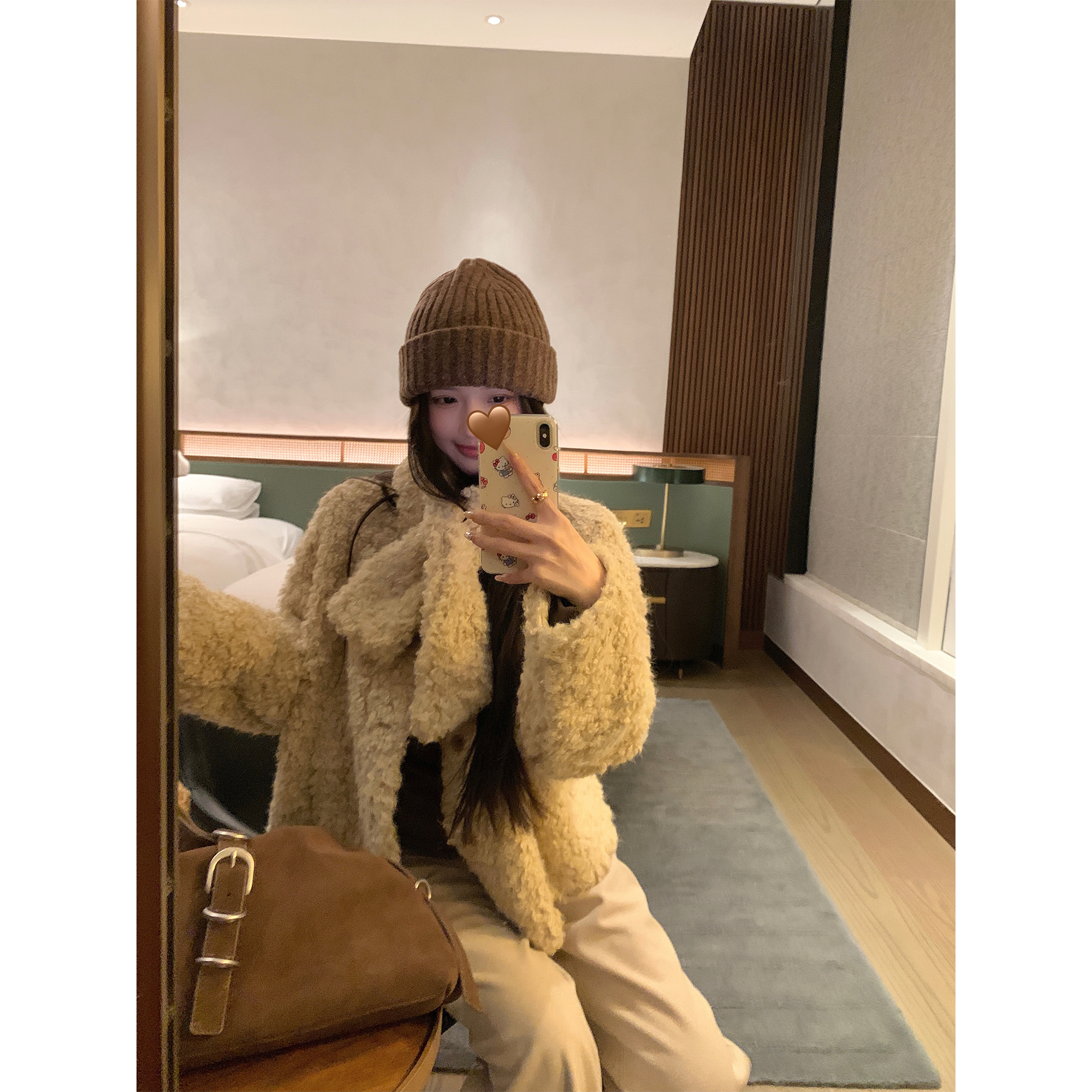 NAYA CHAN 皮毛一体配围脖毛毛外套女冬季新款宽松短款加厚上衣