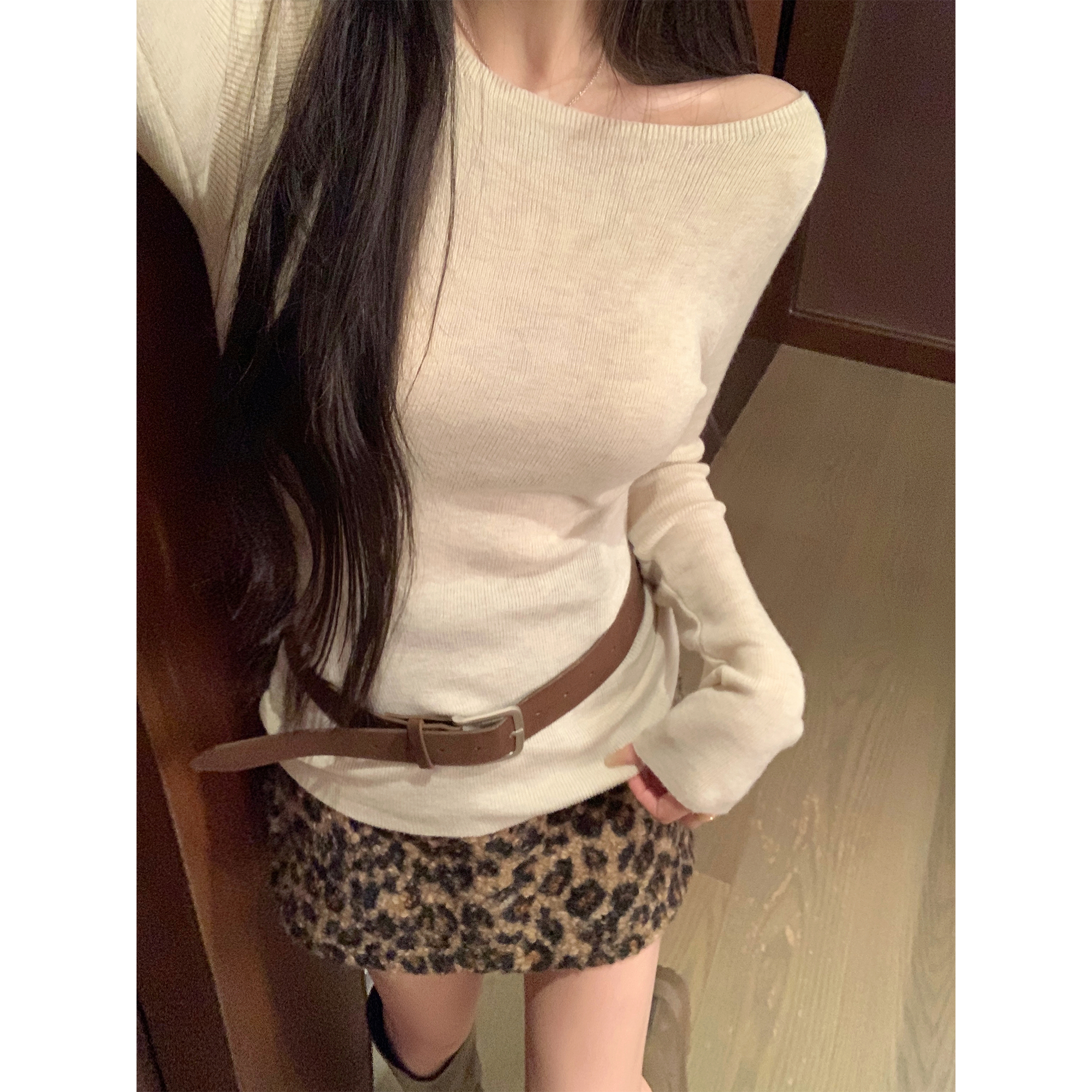 NAYA CHAN 温婉清润 一字/斜肩细针羊毛内搭打底针织衫秋露肩上衣