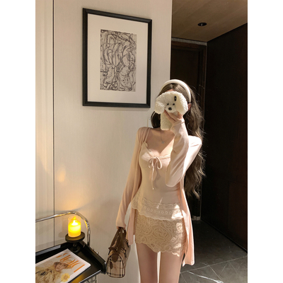 淡粉色吊带背心针织开衫两件套
