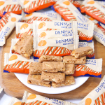 英国DENMAS丹玛仕海盐太妃杏仁脆办公室休闲零食结婚喜糖果伴手礼