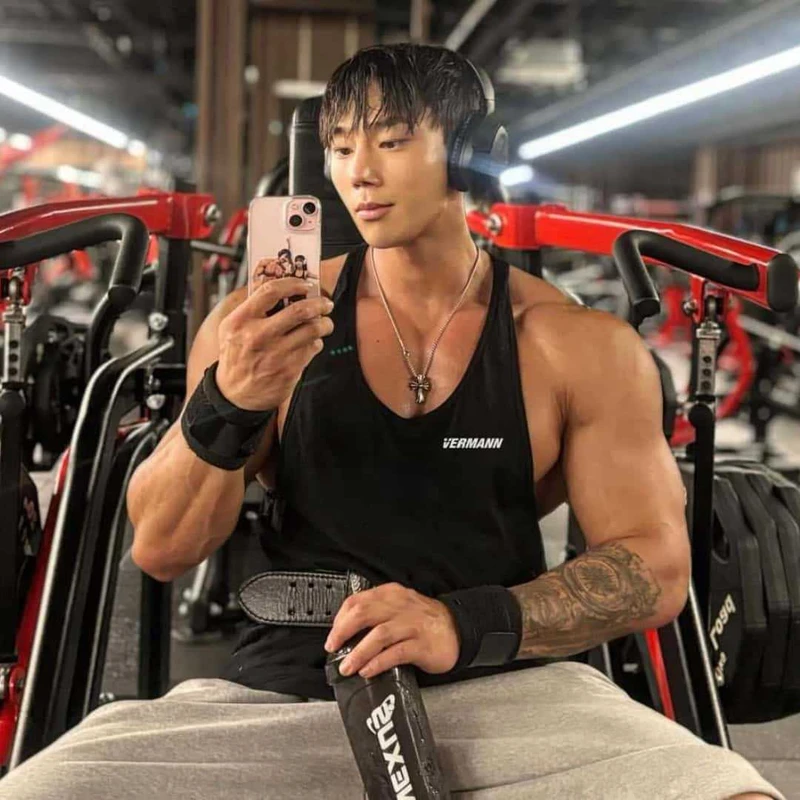 夏季肌肉健身运动无袖男士弹力篮球打底衫训练服跑步圆领健身背心