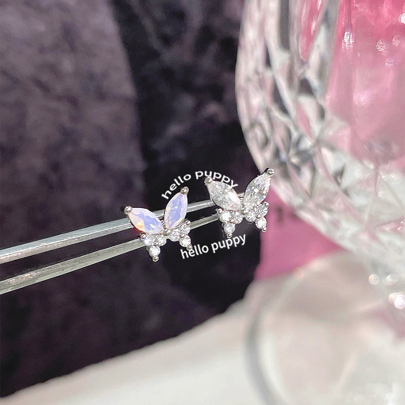 hellopuppy超仙爆闪蝴蝶耳骨钉医用钛钢绝美灵动耳钉清冷感耳蜗钉