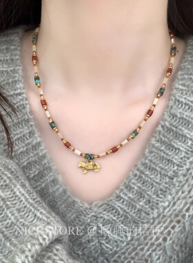 晚睡的桔梗I小马天然石项链