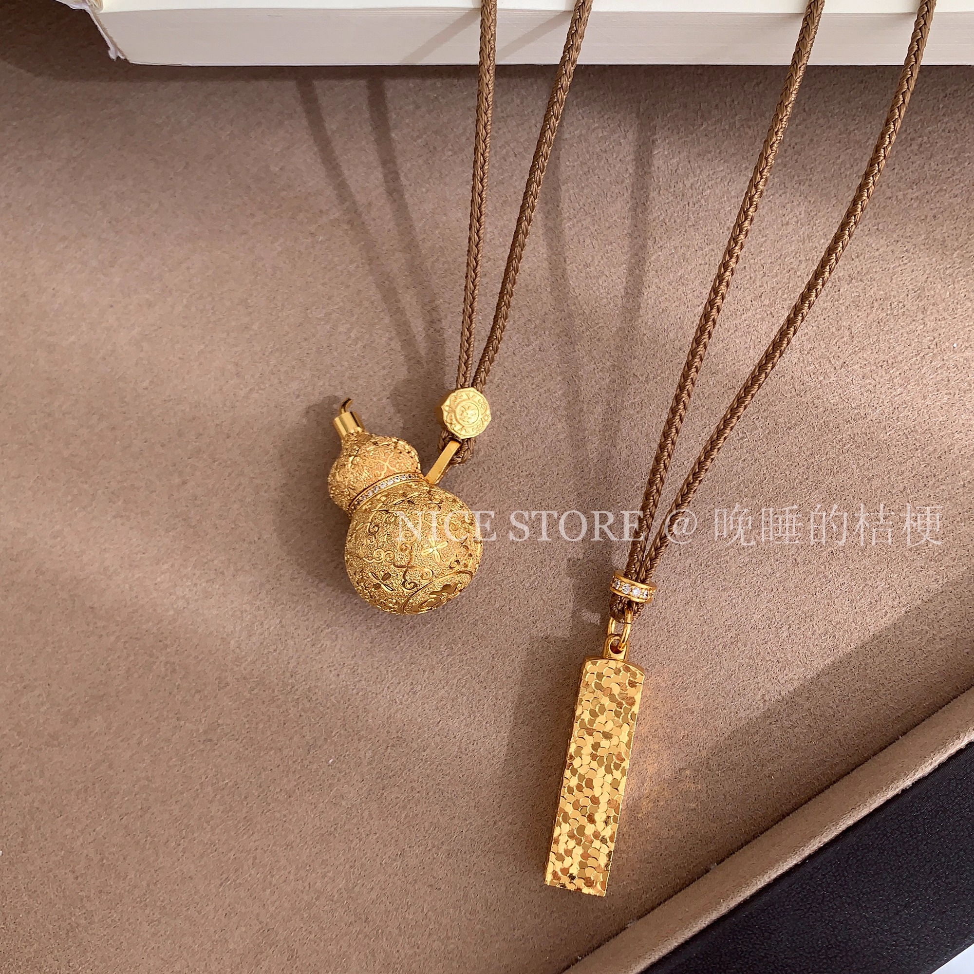 晚睡的桔梗I四方来财葫芦毛衣链