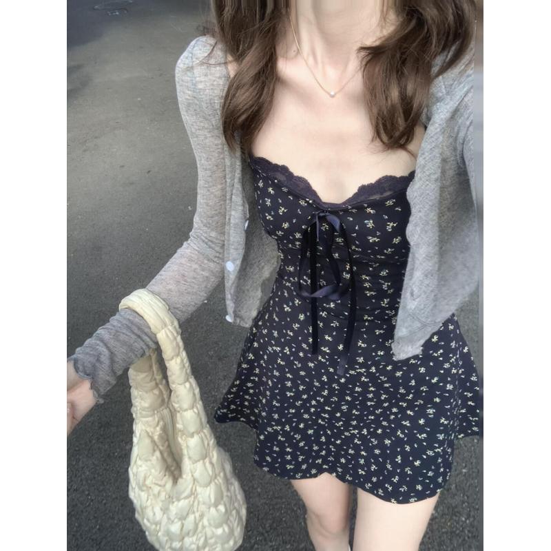 学院风法式碎花篮洋装女早秋小个子穿搭短开 衫吊带裙两件式套装