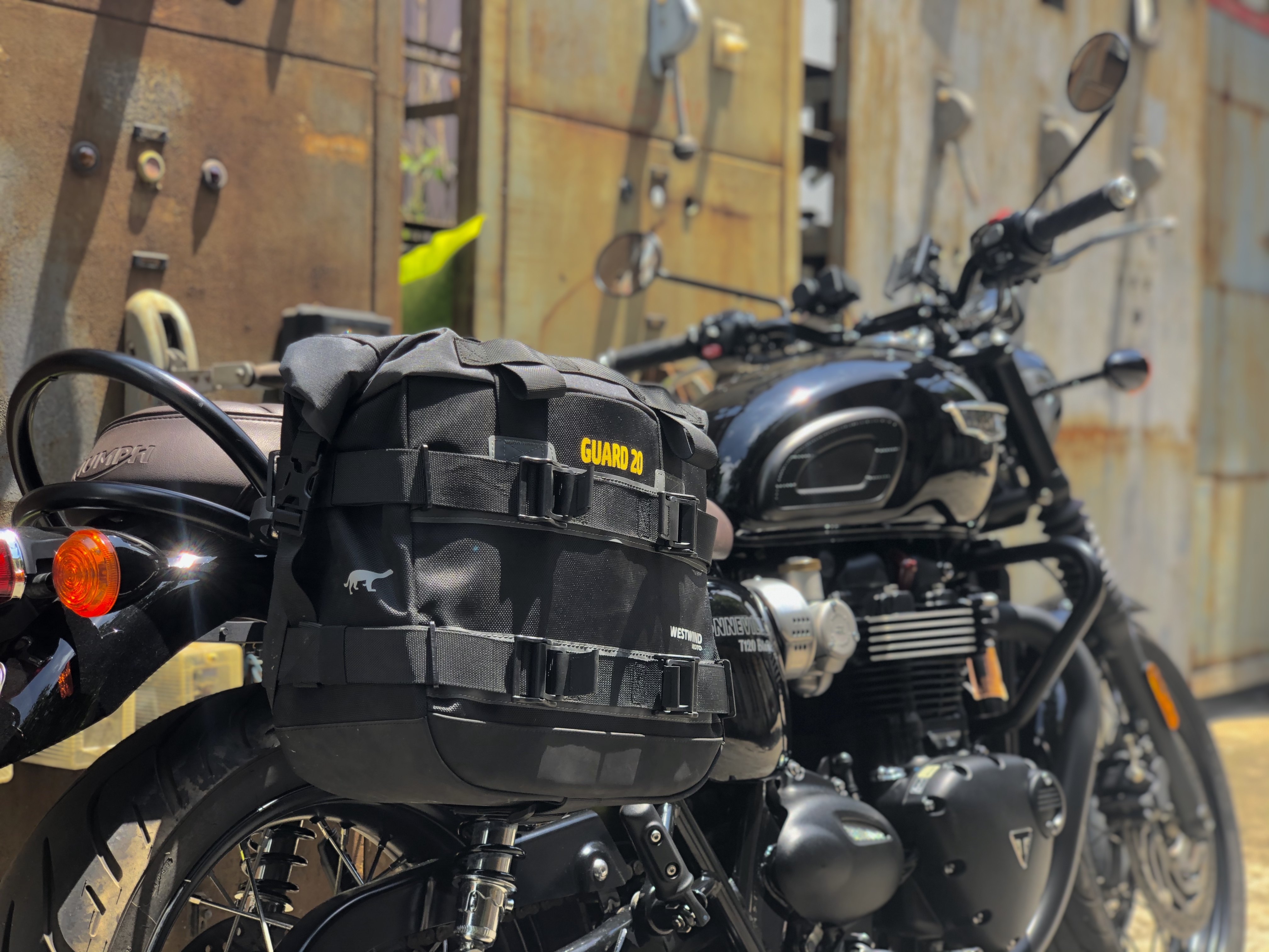 西风警卫兵复古边包拿铁凯旋自游cb650rcm500cm300clx幼狮z900rs