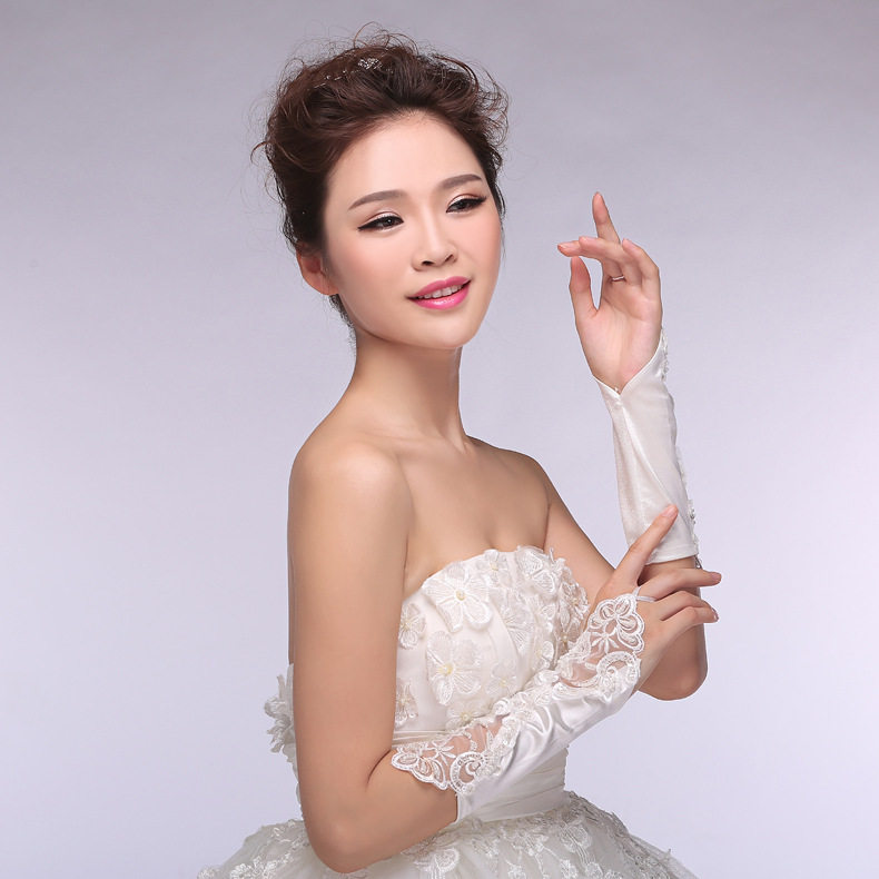 结婚手套新娘婚纱礼服饰手套无指对花缎缝珠白色手套