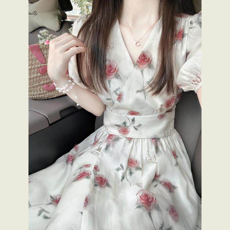 法式泡泡袖V领碎花洋装女瘦夏季高收腰显级2205度感假风气质长裙