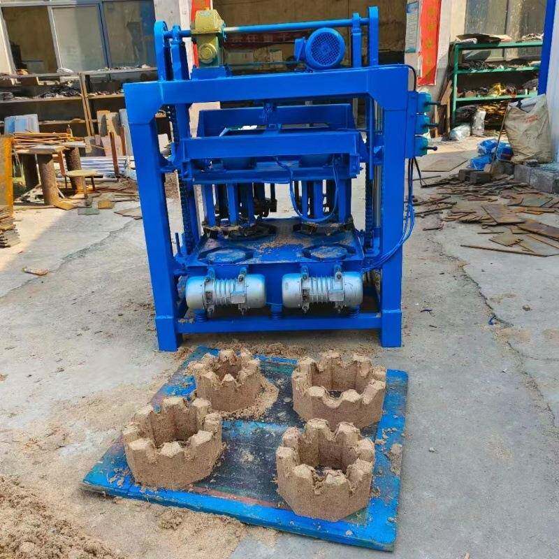 津巴布韦空心砖面包砖制砖机小型免烧水泥砖机多功能路面砖机