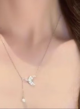 高级感鱼尾流苏珠珠项链