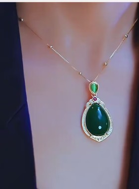 原创设计绿色水滴形项链女网红爆款轻奢气质百搭操作设计感项链女