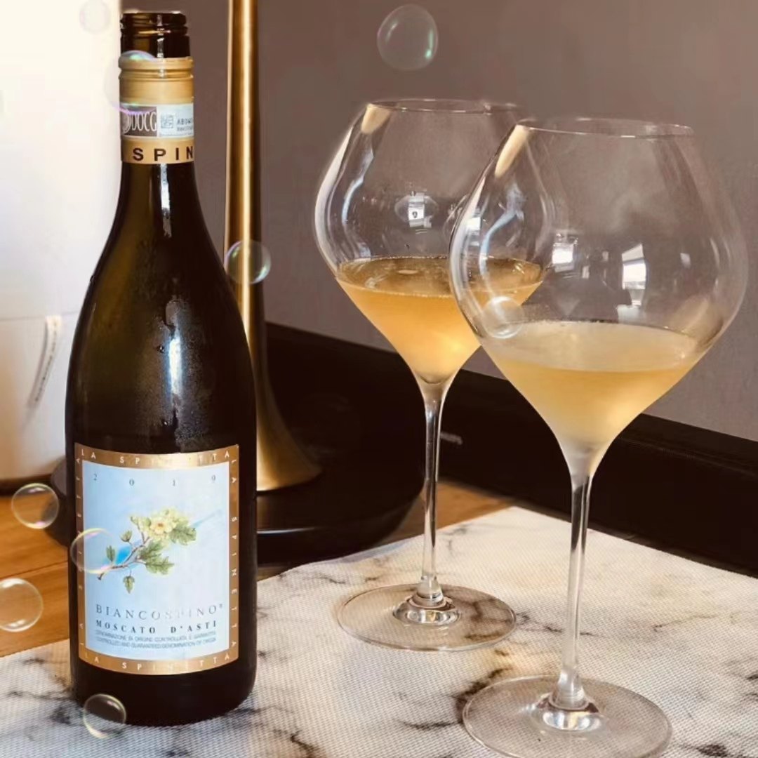 意大利小花莫斯卡托犀牛庄微起泡酒适合聚餐asti阿斯蒂甜白葡萄酒