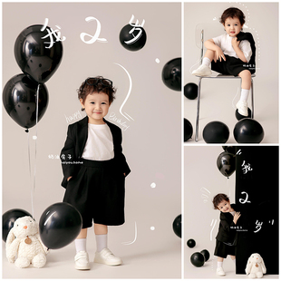 儿童摄影服装 男童拍照衣服道具影楼写真照 我2岁啦主题黑色西装
