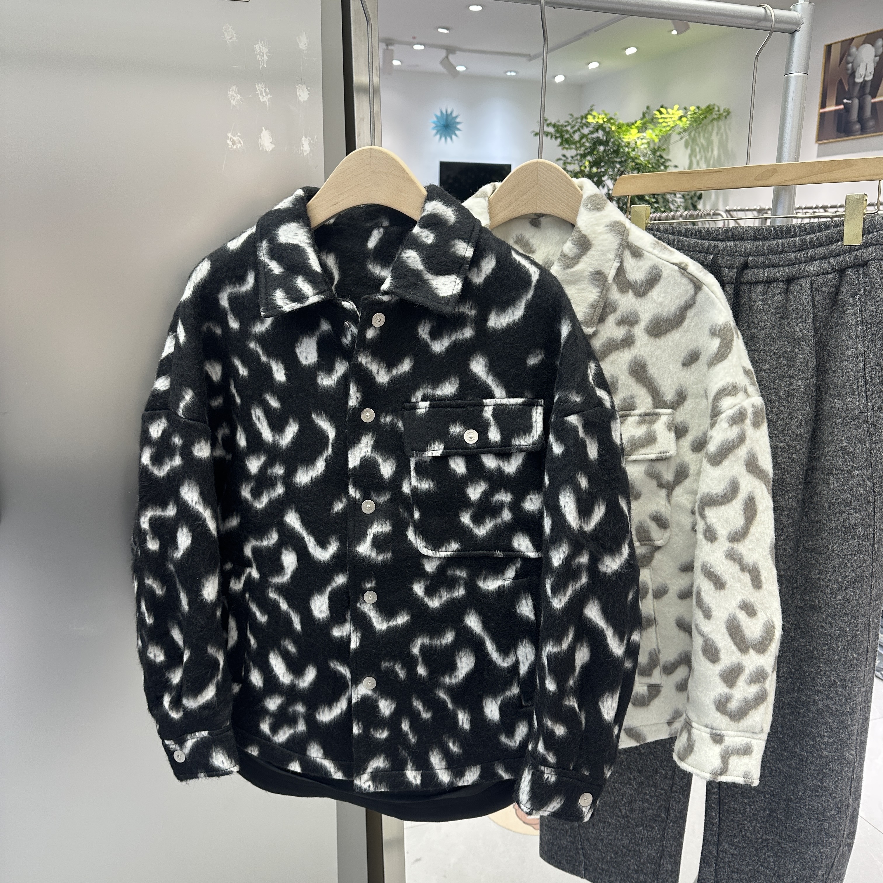 2025新款秋冬男士双面羊毛短款老钱风单排扣时尚外套毛呢豹纹大衣