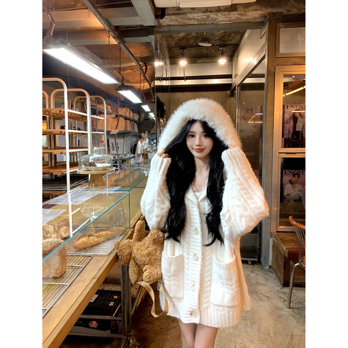 一颗甜桃yikett《暖绵奶芙》秋冬大毛领长袖针织开衫中长款女外套