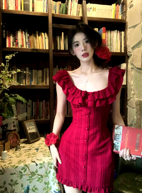 一颗甜桃yikett《夏夜红玫瑰》红色连衣裙夏女显瘦气质吊带短裙