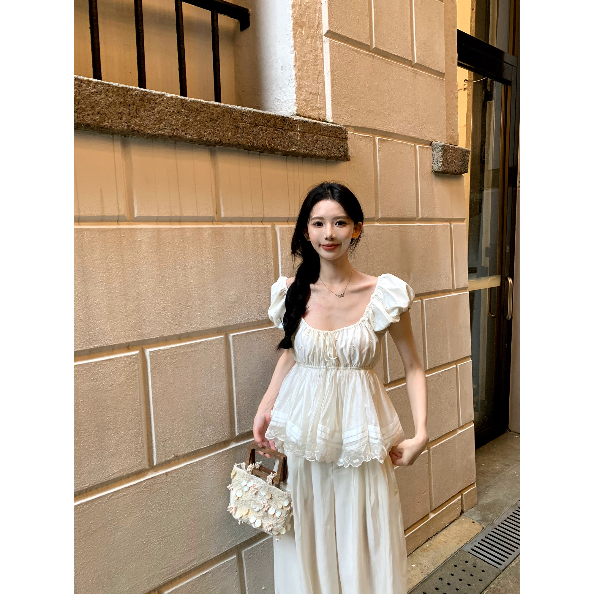 一颗甜桃yikett《杜松花园》泡泡袖绣花衬衫法式绝美小上衣女夏季