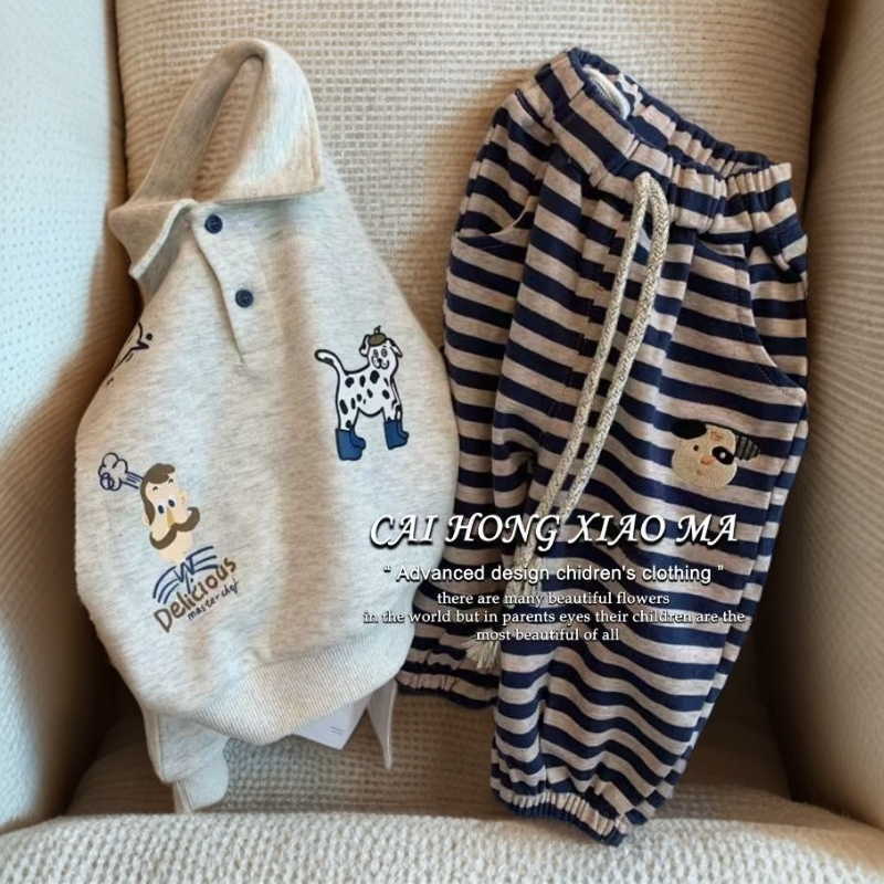 洋气时髦男童翻领卡通卫衣条纹裤