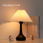 北欧ins复古台灯风创意床头宿舍氛围卧室少女装 饰百褶网红小夜灯