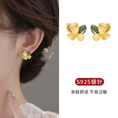 S925银针栀子花耳钉女森系仙气高级感耳环2026年爆款 轻奢百搭耳饰