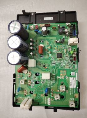 17F07378C日立中央空调外机主板变频板带散热铝片主板H7B01132L