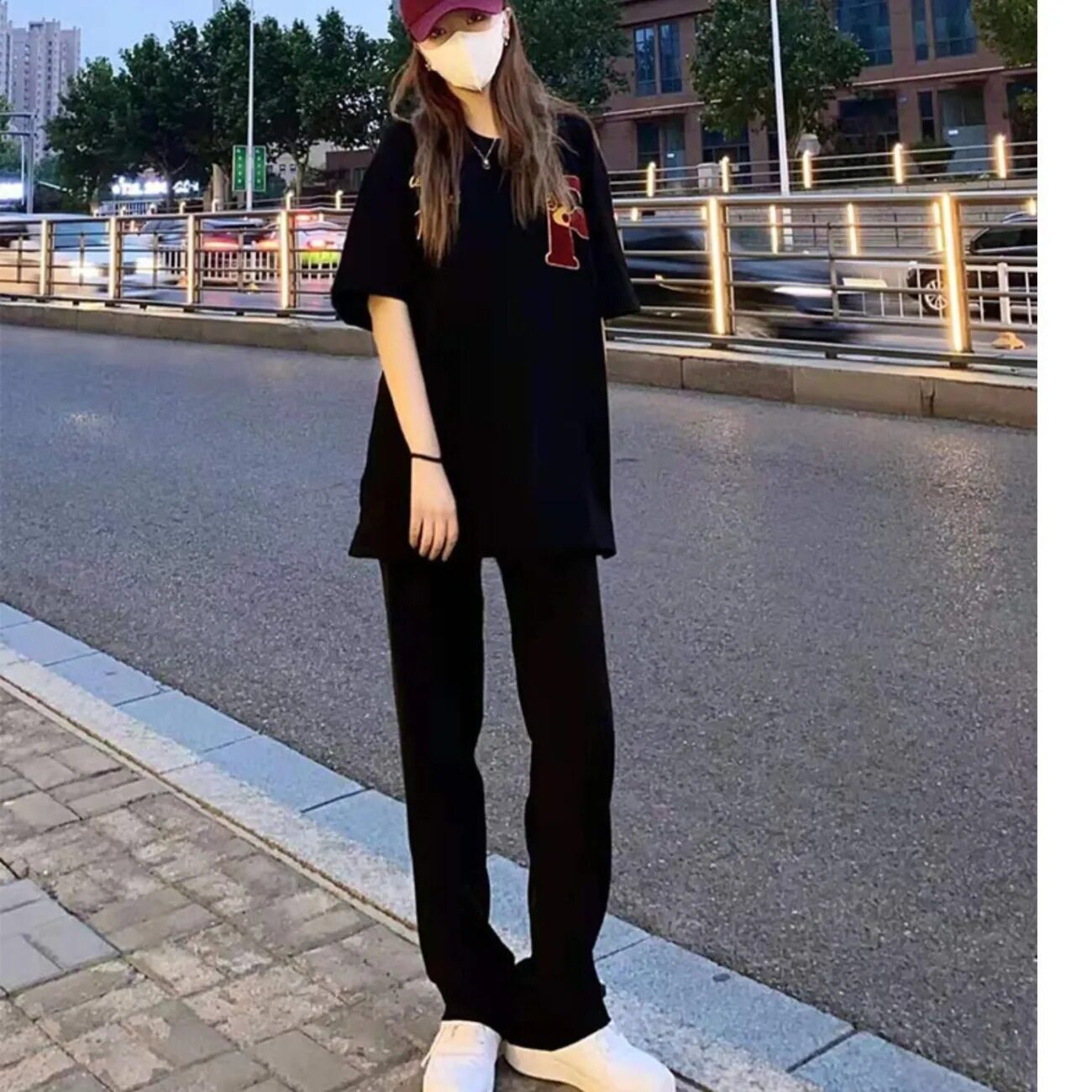 2026春夏黑色牛仔裤女学