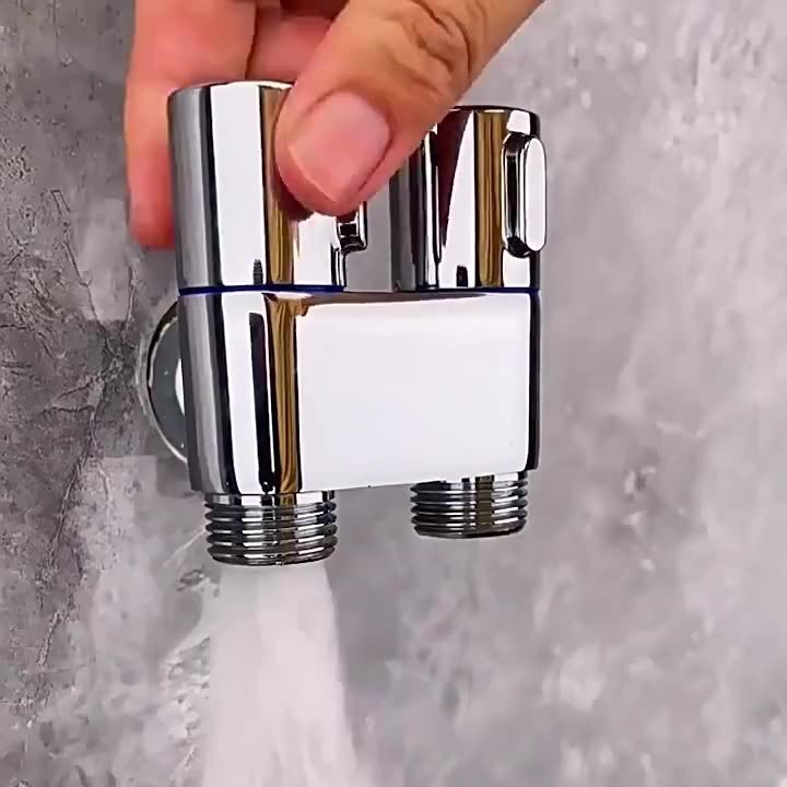 卫生间角阀一进二出黄铜双控三角阀马桶伴侣喷枪迷你家用妇洗器