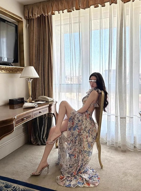 新款度假风印花连衣裙女夏旅游穿搭高级设计感生日小礼服气质长裙