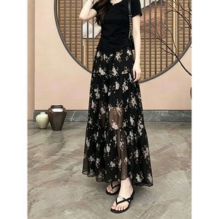 法式碎花半身裙女2026夏季新款大码显瘦黑色长款度假风大摆裙大码