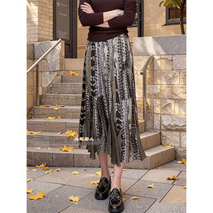 波西米亚风印花半身裙女2026夏季 设计感显瘦百搭不规则中长裙 新款