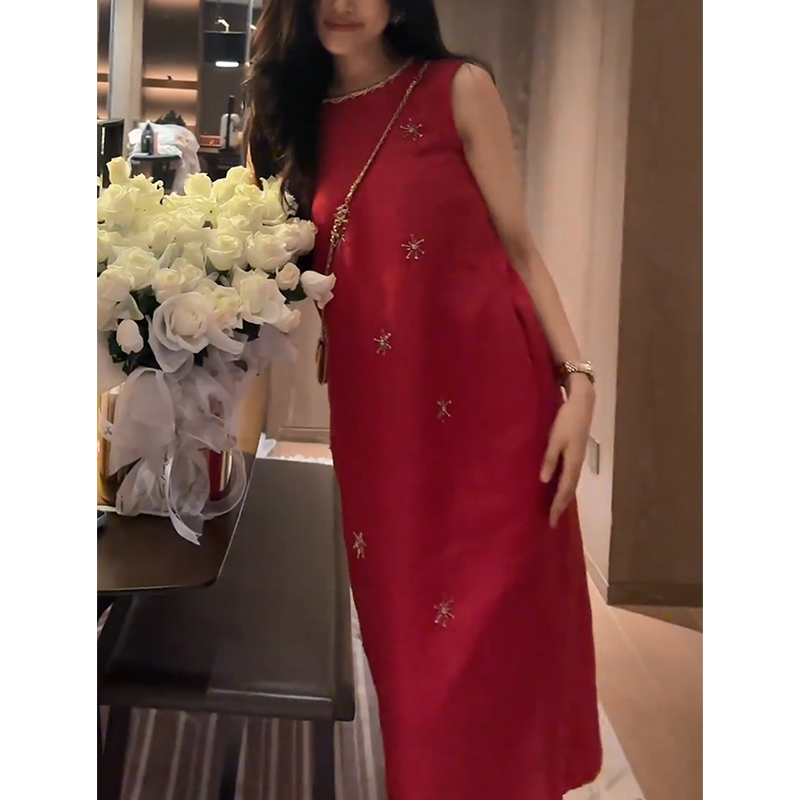 气质优雅红色连衣裙女高级感宽松