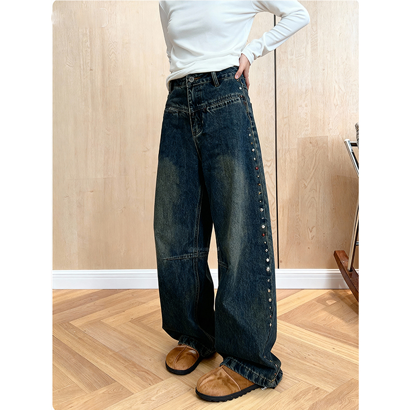 铆钉潮流加绒保暖高腰弯刀牛仔裤